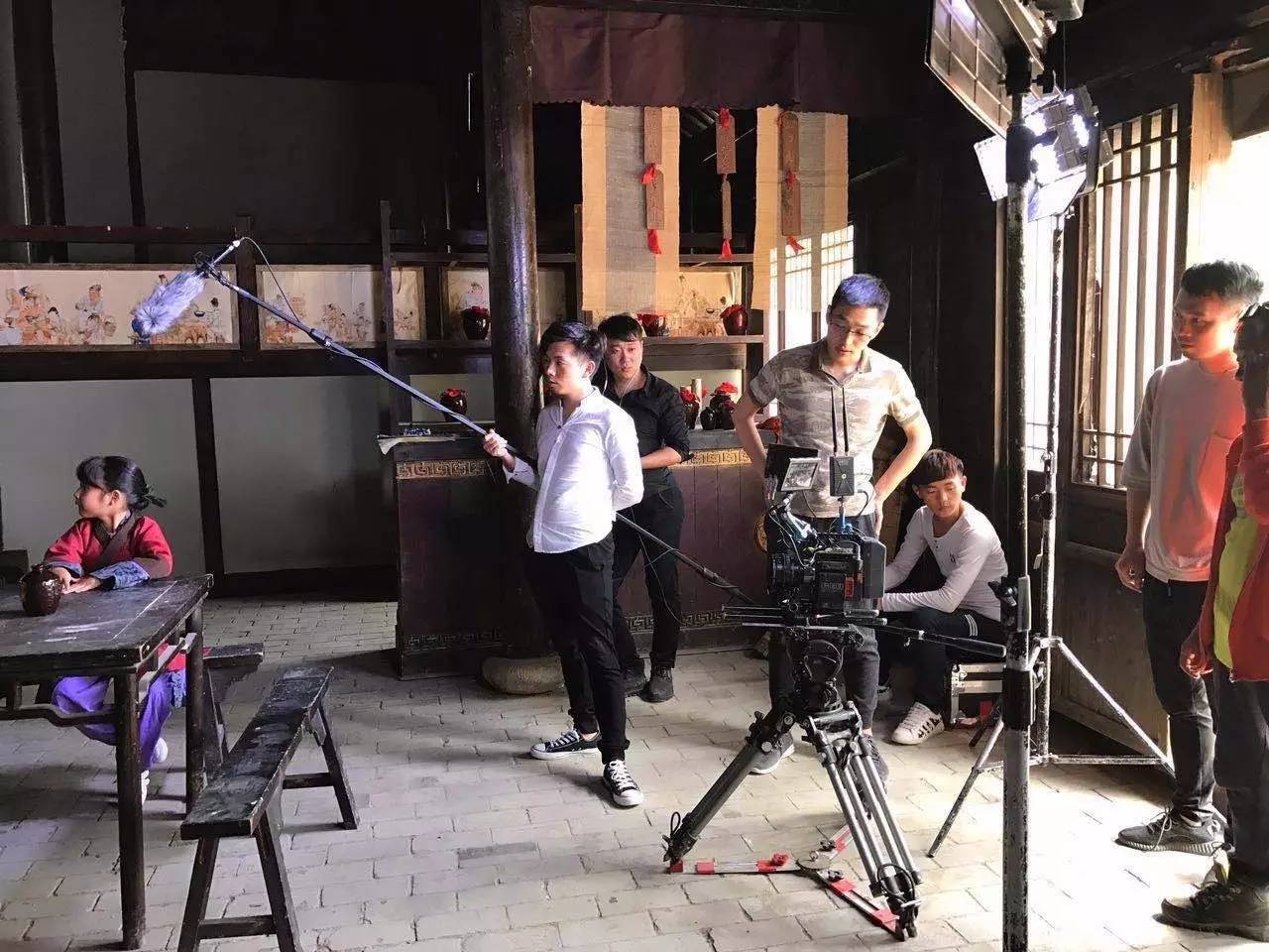 克莱拉与熊的秘密